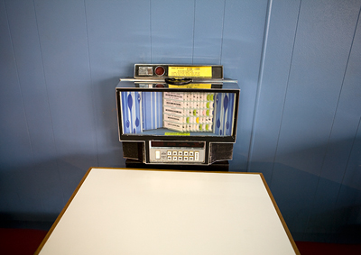 Bernd Schuler: Jukebox, Queenstown Tasmania